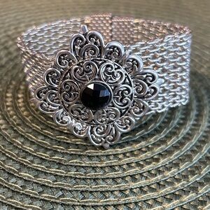 Magnetic Bracelet Silver Toned Filigree Diamond Shaped Center Crystal Stone 6.75